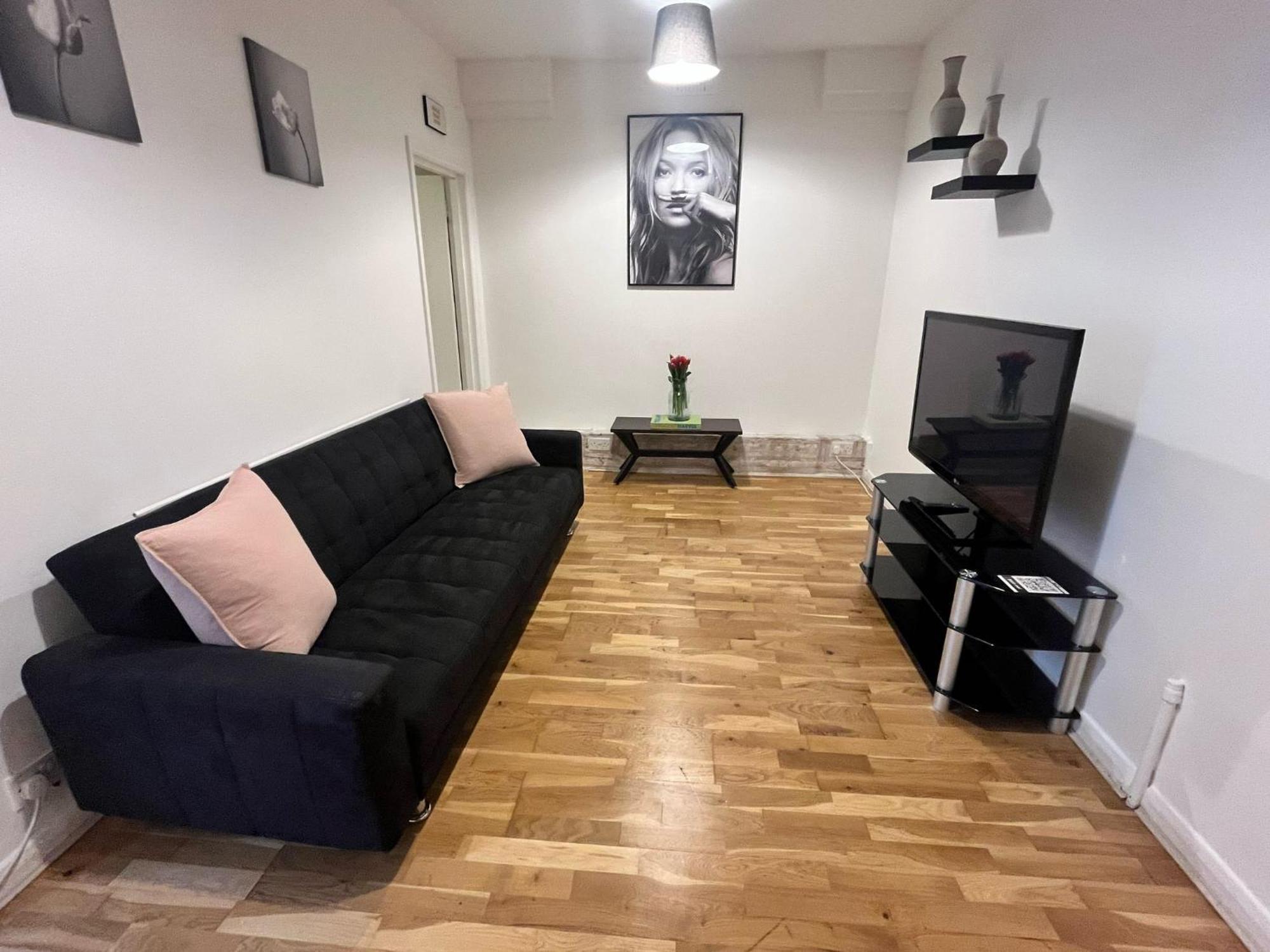 Charming 1-Bedroom Apartment Southfields, Londres Exterior foto
